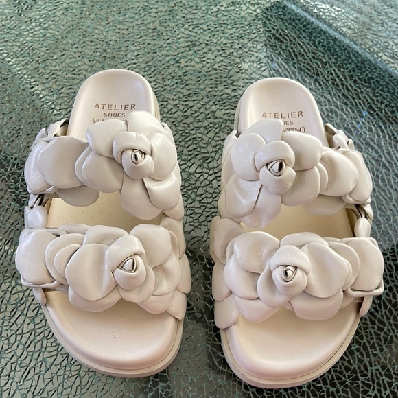 Valentino Garavani Shoes - VALENTINO GERAVANI Rose Edition Atelier Petal Slide w/Box and Dustbag